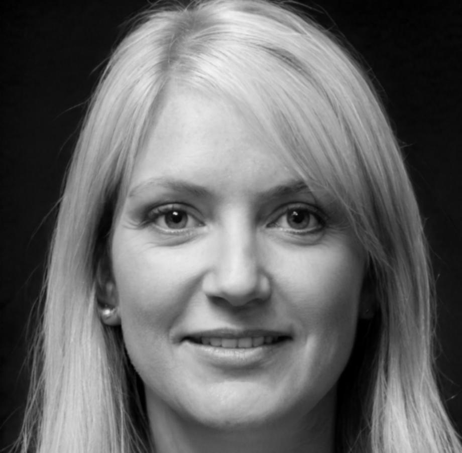 Sarah Müller, erfolgreiche Finanzplanerin